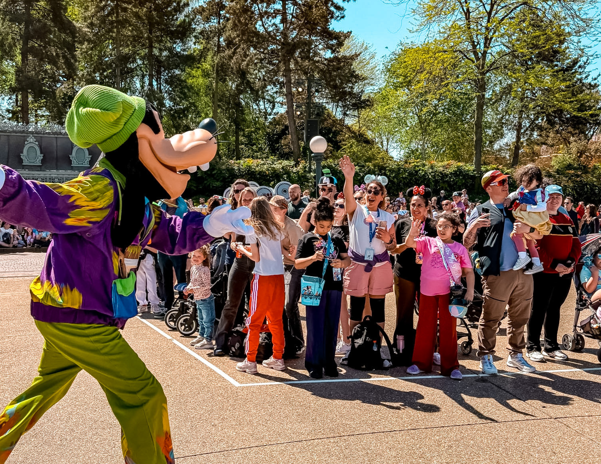 Disneyland Paris Guide (18).png